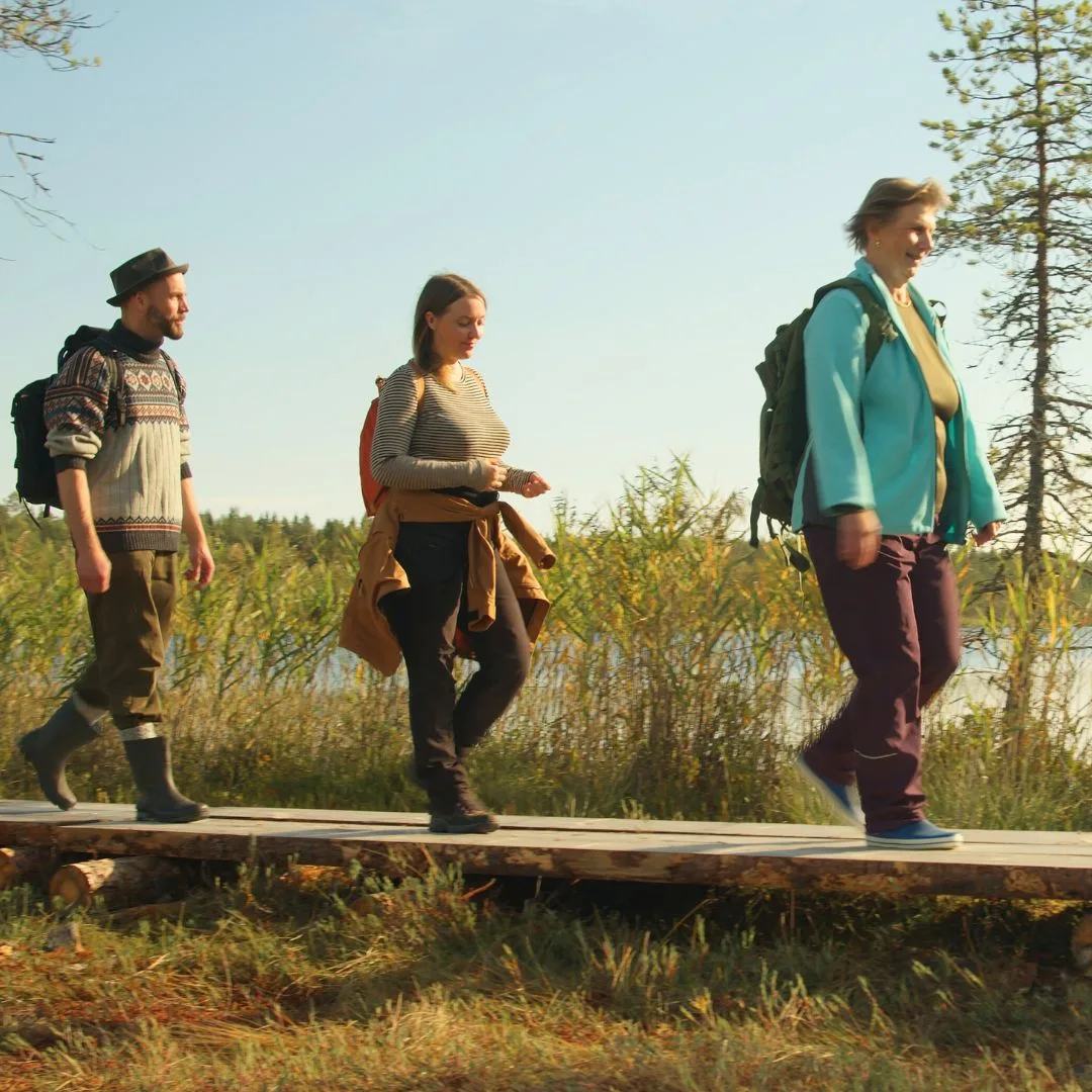 Vaeltajat Luostarista luostariin -reitillä.