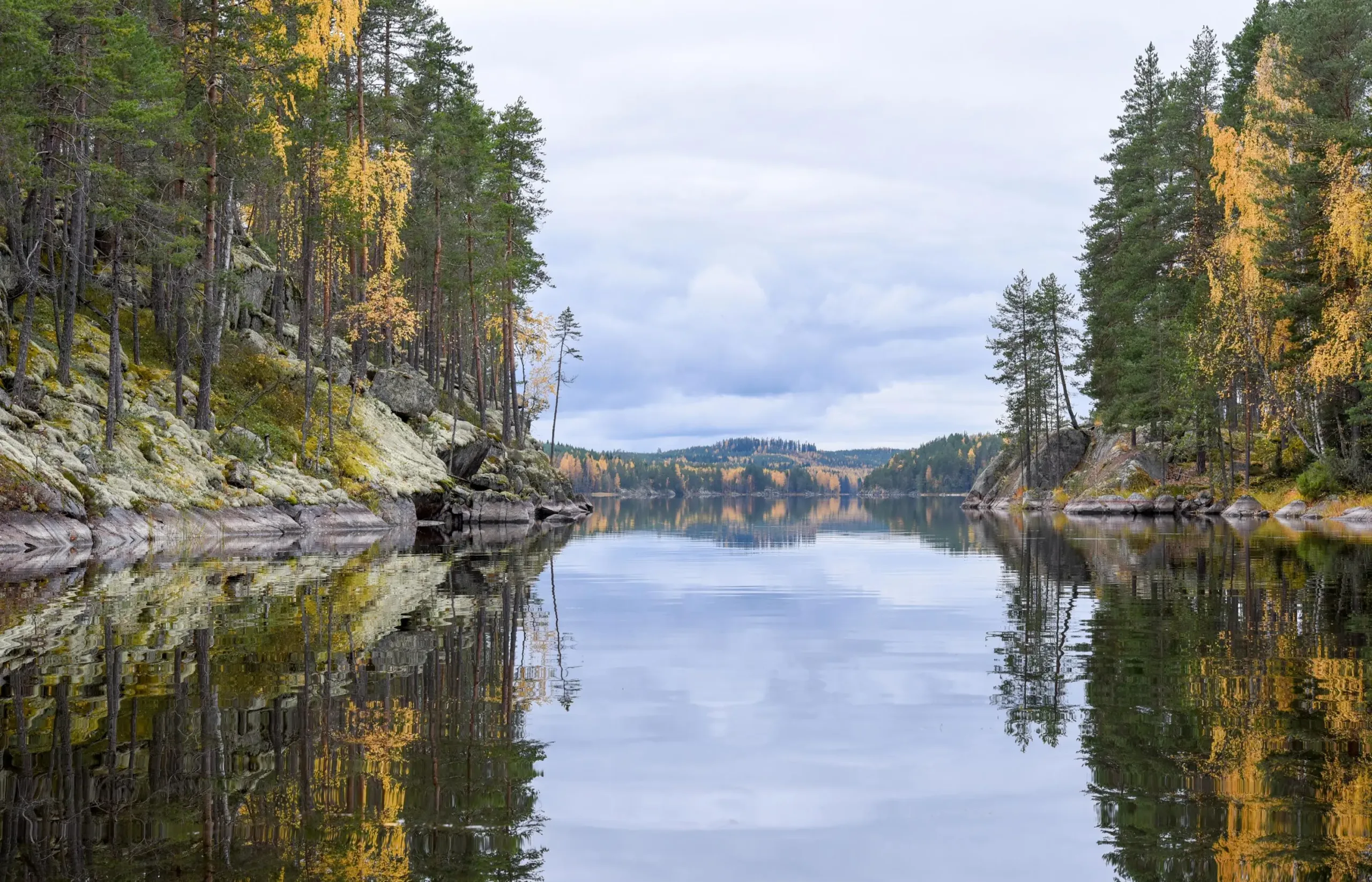 Koloveden kansallispuisto ruskassa – melontareittejä.